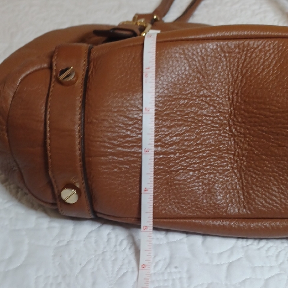 Michael Kors Brown Shoulder Bag with Gold Accents - Picture 11 of 13